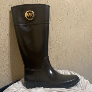 Michael Kors brown rain boots new